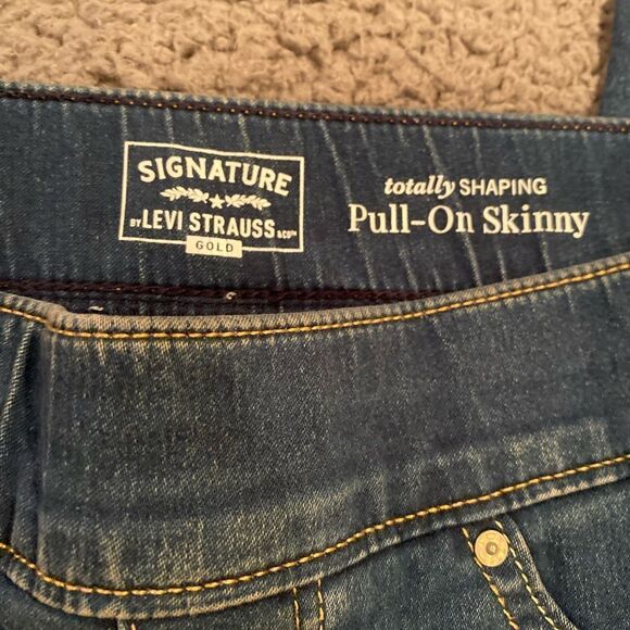 Levi’s Pull On Skinny Jeans Size 12 Short - Picture 12 of 14